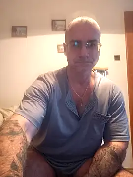 chcem1975 online show from December 2, 7:33 am