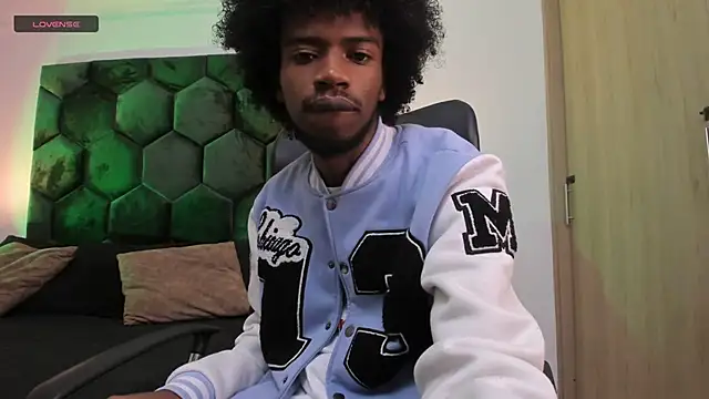 AllexJacob online show from May 25, 1:06 pm