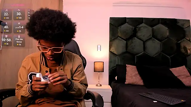 AllexJacob online show from March 17, 1:24 pm