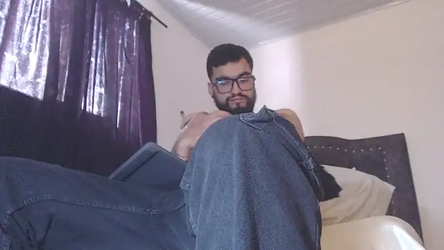 Chrys harris77 online show from April 5, 8:05 pm