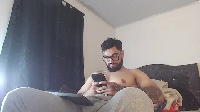 Chrys harris77 online show from April 17, 1:41 am