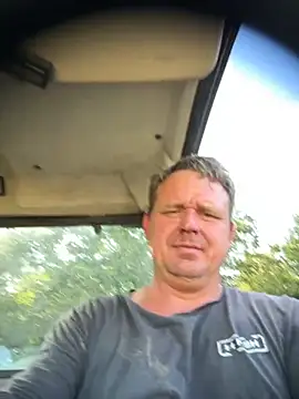 Handbanana87 online show from October 15, 9:11 pm