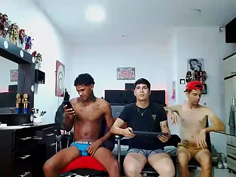 Aiden Smith online show from October 2, 6:28 am