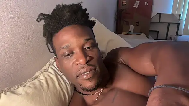 Snapshot of MrDaddyBlackNi9e chatting on October 8, 12:53 pm MrDaddyBlackNi9e online show from October 8, 12:53 pm