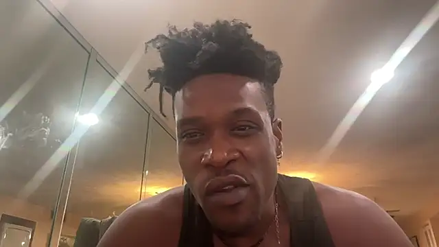 Snapshot of MrDaddyBlackNi9e chatting on October 7, 12:42 pm MrDaddyBlackNi9e online show from October 7, 12:42 pm