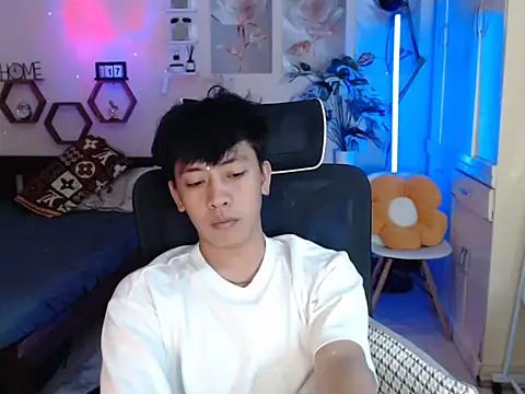 niel cumshow online show from December 19, 6:05 pm