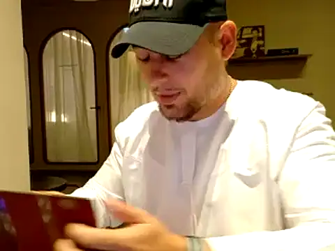 maximus888A online show from September 23, 4:28 pm