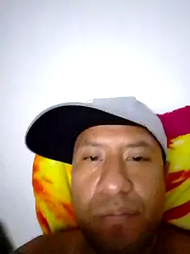 Snapshot of Ruloluna chatting on October 15, 10:01 am Ruloluna online show from October 15, 10:01 am