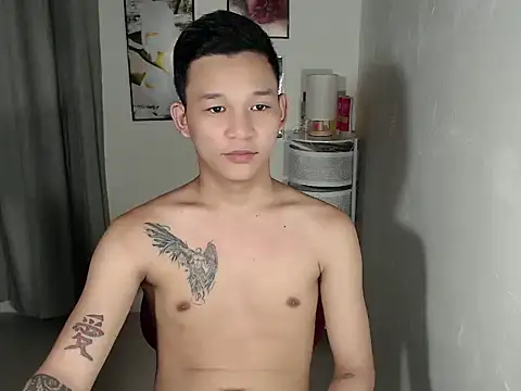 Snapshot of asianmonstercock05 chatting on October 18, 6:02 pm asianmonstercock05 online show from October 18, 6:02 pm