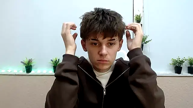 Hoot Dude  online show from November 4, 1:23 pm