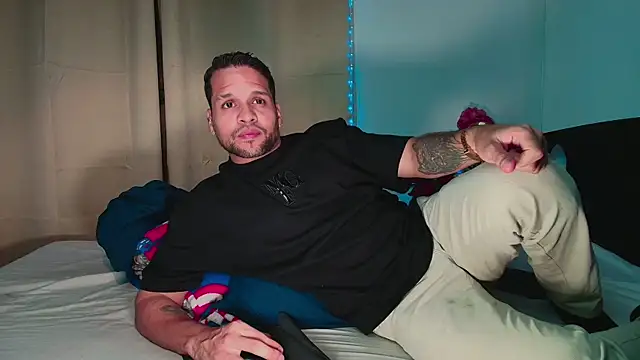 LucasGaeel online show from January 11, 6:50 am