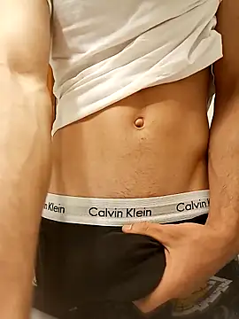 ruiiizz online show from April 20, 4:42 pm