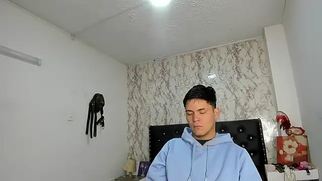 Aaron Foxxx online show from November 6, 12:52 pm