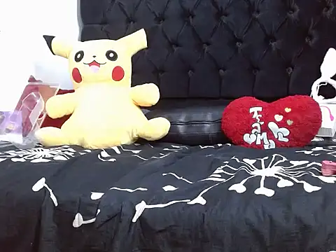 Snapshot of SharonElectra chatting on October 5, 1:31 am SharonElectra online show from October 5, 1:31 am