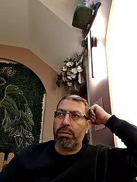 snrsari45 online show from January 9, 8:47 pm