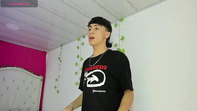 XaanderGrey online show from December 16, 7:32 pm