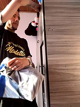 wiland hot23 online show from November 17, 9:07 pm