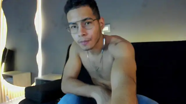 Jaybrown  1 online show from November 18, 11:14 am