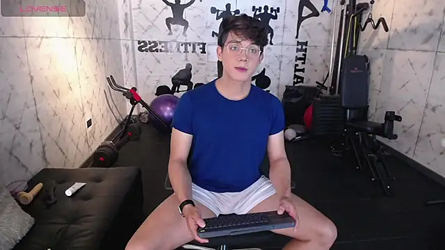 DyllanCooper online show from December 18, 12:34 pm