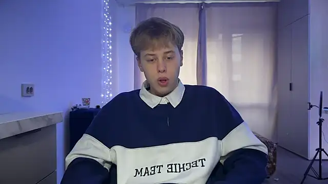  bee boy  online show from October 8, 2:54 pm