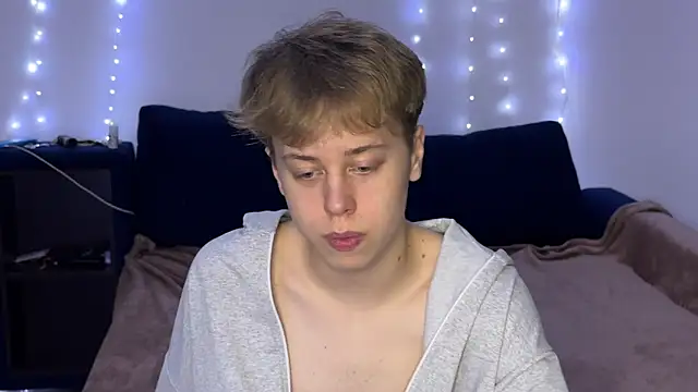  bee boy  online show from October 15, 4:14 pm