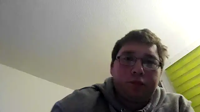 Snapshot of stivi2526 chatting on October 7, 12:37 am stivi2526 online show from October 7, 12:37 am