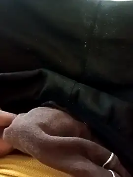 puneriboy32 online show from December 14, 12:06 am