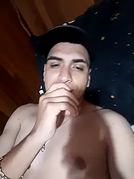 Snapshot of daniandr119 chatting on November 2, 3:22 am daniandr119 online show from November 2, 3:22 am