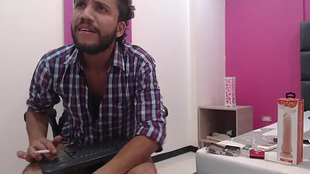 Juan FelipeX01 online show from November 10, 4:45 pm