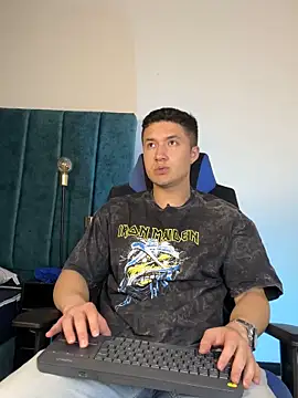 EthanConnor  online show from October 20, 12:31 pm