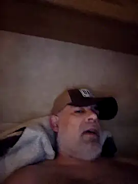 Snapshot of DeeBestEver chatting on October 20, 3:38 pm DeeBestEver online show from October 20, 3:38 pm