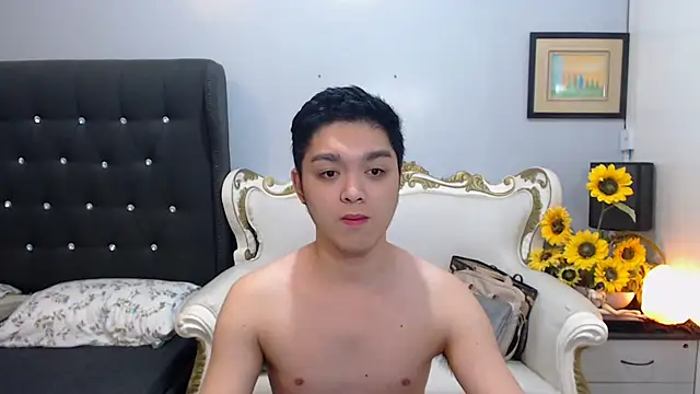 Snapshot of JayKarLo chatting on October 9, 2:11 pm JayKarLo online show from October 9, 2:11 pm