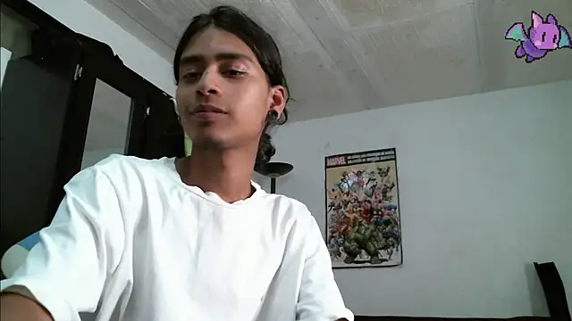Snapshot of Dickie_Dicking chatting on October 18, 10:04 pm Dickie Dicking online show from October 18, 10:04 pm