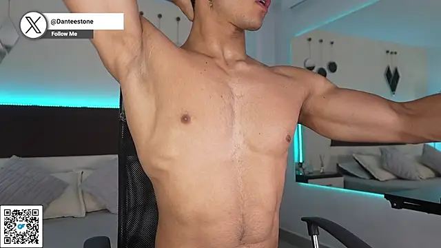 DanteeStone online show from March 3, 8:59 pm