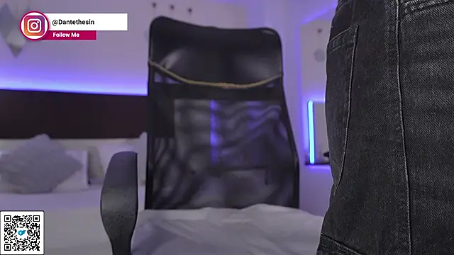 DanteeStone online show from March 21, 3:05 pm