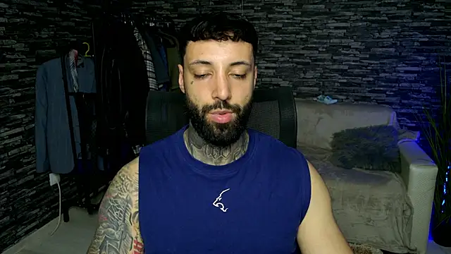 MasculineGuy99 online show from May 16, 8:18 pm