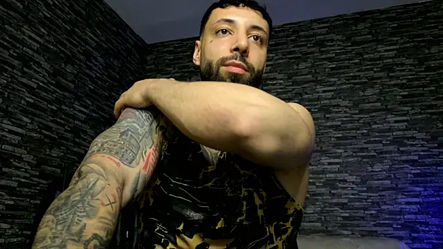 MasculineGuy99 online show from May 6, 9:59 pm