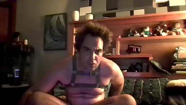 GymBoy83 online show from October 15, 2:57 pm