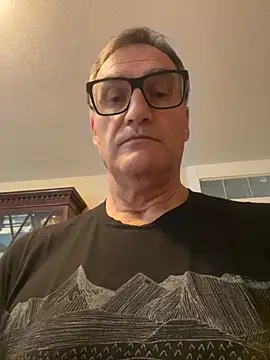 Snapshot of charleluff chatting on October 24, 6:53 pm charleluff online show from October 24, 6:53 pm