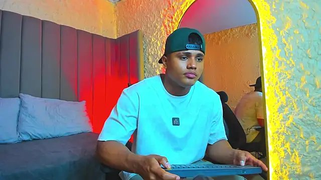 lebron james25 online show from October 25, 11:45 am