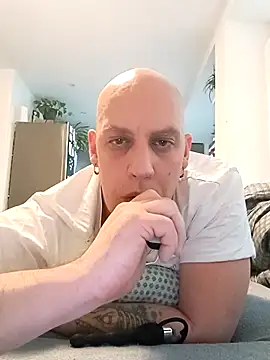 Kobradera1984 online show from December 1, 8:50 am