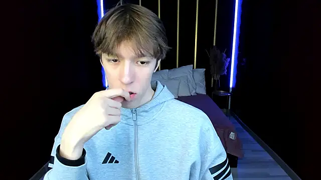 MarkBranston online show from February 22, 10:38 am