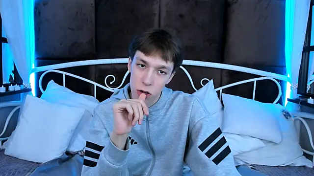 MarkBranston online show from December 1, 10:51 am