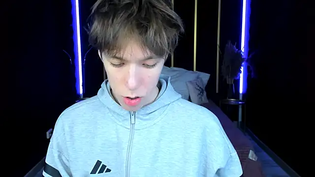 MarkBranston online show from April 12, 2:51 pm