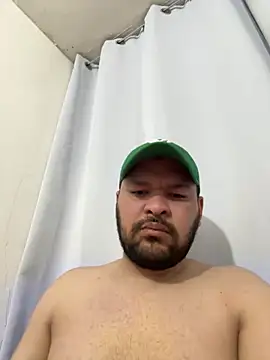 Snapshot of Gaviria23 chatting on October 21, 5:21 am Gaviria23 online show from October 21, 5:21 am