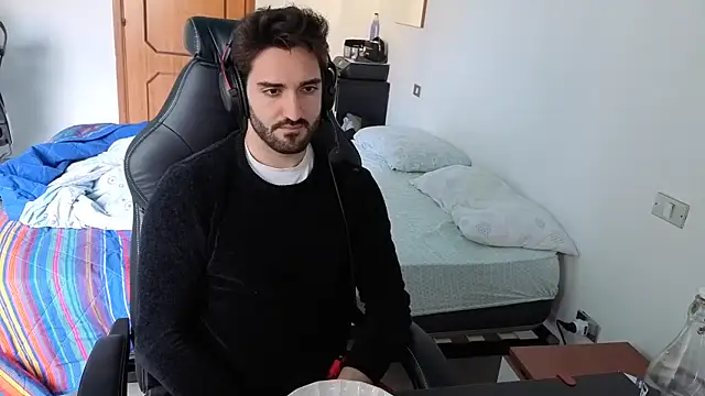 Al3xox02 online show from March 30, 11:44 am