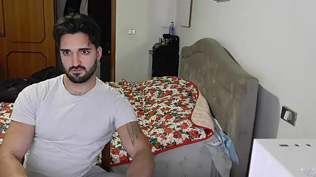 Al3xox02 online show from January 9, 4:01 pm