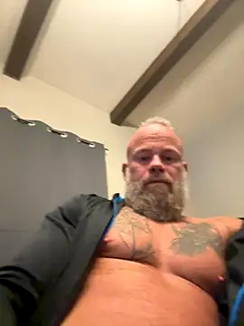 Muscledick40 online show from November 11, 5:34 am