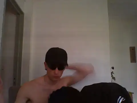 NeedSew online show from October 13, 2:23 pm