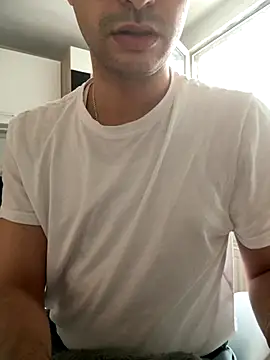 Snapshot of Arabianrainbow chatting on October 11, 10:08 am Arabianrainbow online show from October 11, 10:08 am